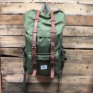 Laptop outdoor back pack